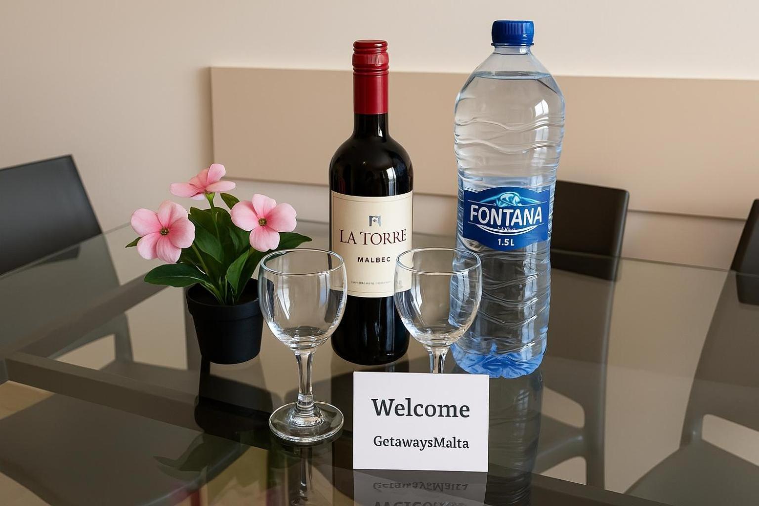 Bayview 2 Bedroom Seaview With Large Terrace With Panoramic Views - By Getawaysmalta Apartment *