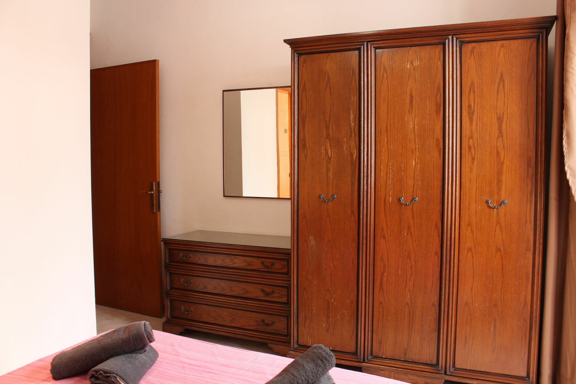 Bayview 2 Bedroom Seaview With Large Terrace With Panoramic Views - By Getawaysmalta Apartment